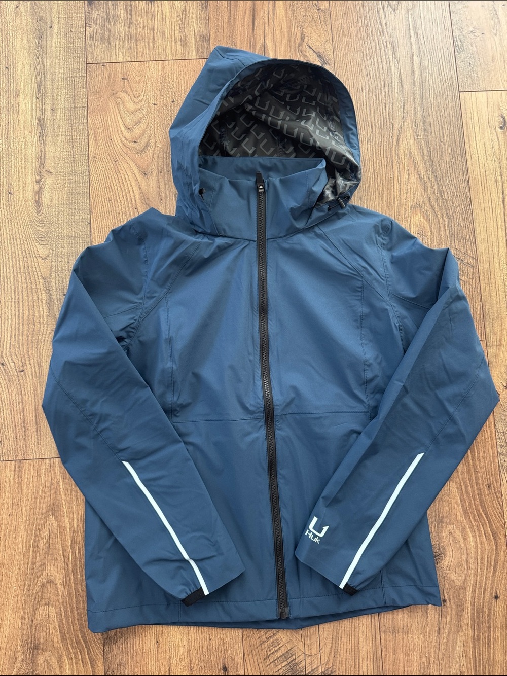 Huk Women's Navy Blue Hooded Pursuit Windbreaker Jacket